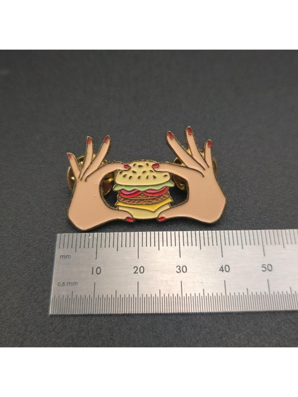 Retro Kitsch Pop Art Burger Enamel Pin - Coucou Suzette A7349 - Picture 4 of 5